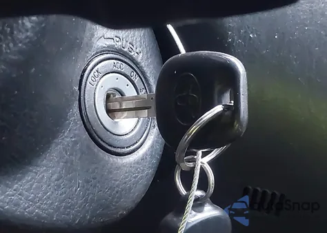 2005 Toyota Corolla S from USA, damaged, VIN 2T1BR32E05C390586